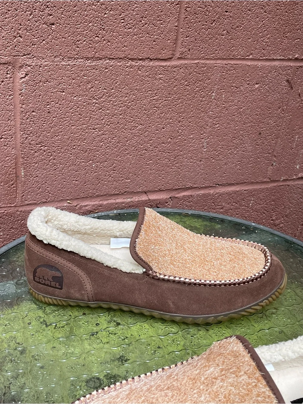 New SOREL DUDE MOC Slipper Size 9